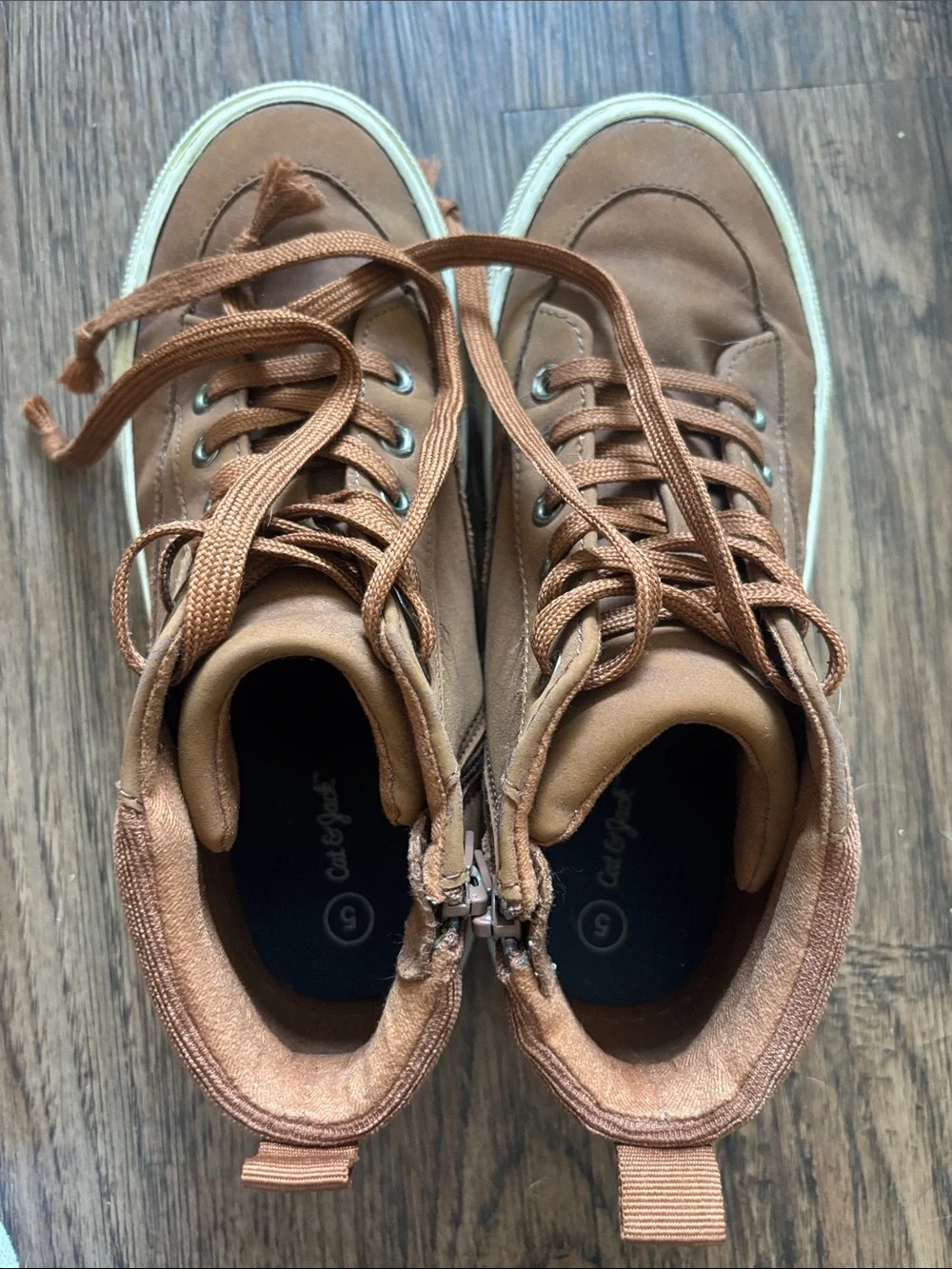 Cat & Jack Brown High Top Sneakers Youth Size 5 Rylan Chukka Side Zip Faux Suede
